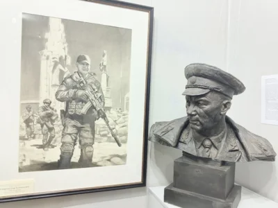 Фото 7. Рисуют мужчины войну: В Орле открылась экспозиция произведений членов Студии военных художников им. М. Б. Грекова