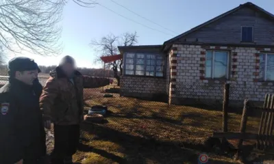 Житель Глазуновского района зарезал свою сожительницу