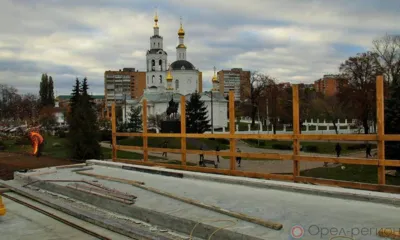 В Орле на центральной опоре Красного моста появилась бетонная «рубашка»