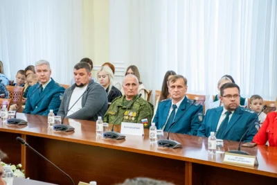 Фото 1. В Орле наградили отцов-молодцов