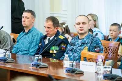 Фото 2. В Орле наградили отцов-молодцов
