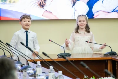 Фото 4. В Орле наградили отцов-молодцов
