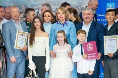 Фото 20. В Орле наградили отцов-молодцов