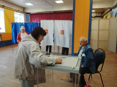 Жители Ливенского района активно голосуют