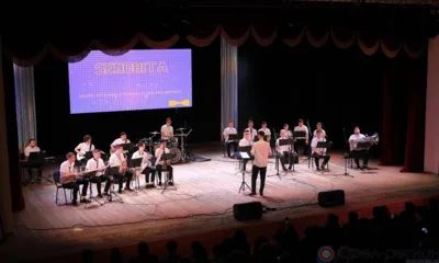 В Орловской хореографической школе прошёл концерт джаз-оркестра «No смокинг» и группы «Стрит бэнд»