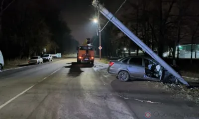 В Мценске Lada снесла опору ЛЭП