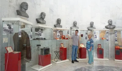 Фото 3. В Орловском военно-историческом музее работает выставка «С «лейкой» и с блокнотом»