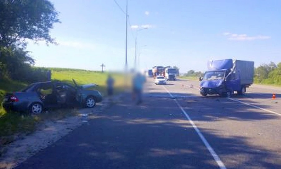 Один человек погиб и трое серьёзно пострадали в ДТП на орловской трассе
