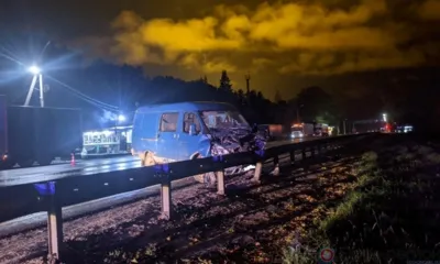 На орловской трассе Renault Major протаранил ГАЗ-2705