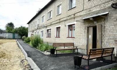 Андрей Клычков проконтролировал ход благоустройства дворовой территории в Дмитровске