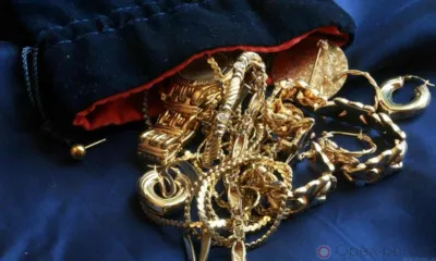 Орловчанка доверила родственнику присмотреть за квартирой и лишилась золота