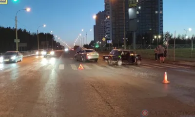 В Орле Skoda и ВАЗ не поделили дорогу