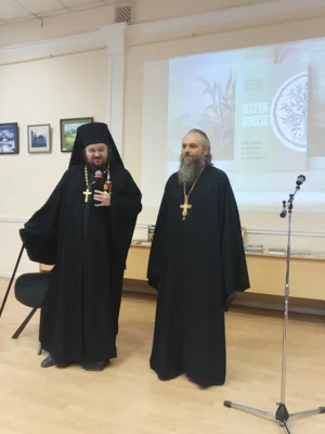 Фото 2. Благочинный храмов Мценского округа протоиерей Владимир Герченов рассказал о своей книге и о себе