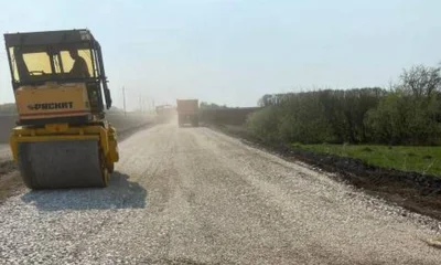 В Орловской области ремонтируют участок автомобильной дороги регионального значения Ливны — Русский Брод — Верховье, ведущую к летним местам отдыха