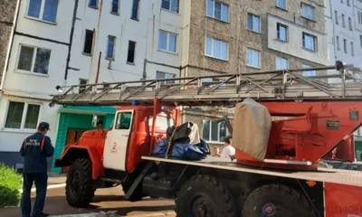 В Орле из горящей квартиры спасли человека