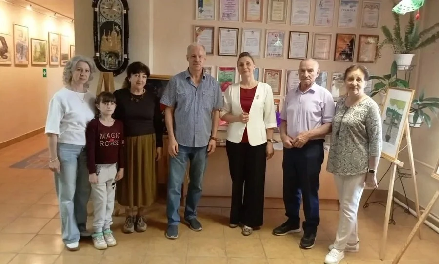 Меценат Олег Карпиков дарит прекрасное детям