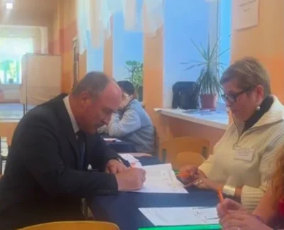 Леонид Музалевский проголосовал на выборах депутатов в Орловский городской Совет