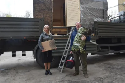 Фото 2. Орловские депутаты передали на фронт уже 35-ю мобильную баню-бочку