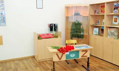 В орловской школе №50 открыли «Парту Героя» в честь Егора Канатникова