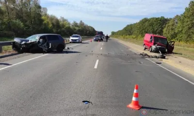 На трассе Орёл-Брянск лоб в лоб столкнулись Volkswagen и Fiat