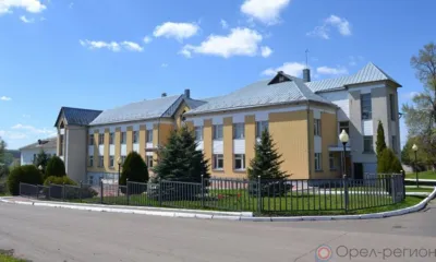 В Урицком районе бывшего главбуха школы подозревают в присвоении более миллиона рублей