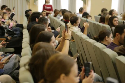 Фото 3. В Орле студенты написали гражданско-патриотический диктант «Моя любовь, душа моя — Россия!»