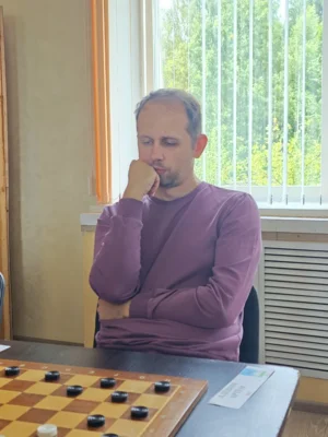 Фото 1. Орловец выиграл международный турнир по шашкам