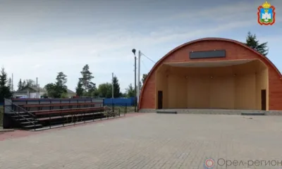 В посёлке Долгое продолжаются работы по благоустройству парка культуры и отдыха