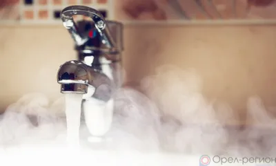 Авария на теплотрассе оставила без горячей воды часть Северного района Орла