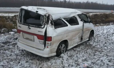 В Орловской области Mazda Bongo вылетела в кювет и перевернулась