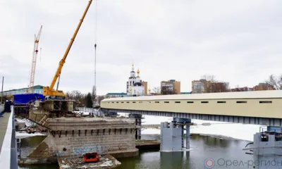 С Красного моста в Орле завтра увезут большой гусеничный кран