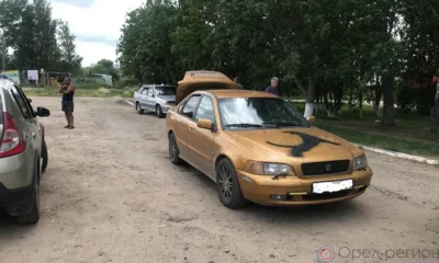 В Новосиле водитель ВАЗ-21150 сбил человека и протаранил Volvo