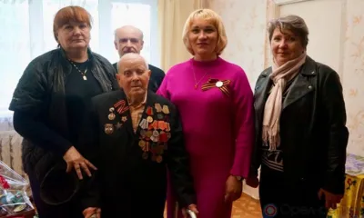 Целый свет помнит их в лицо