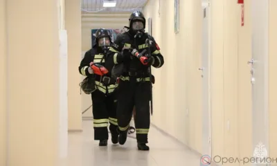 Орловские пожарные провели учение на территории тепличного комплекса