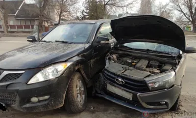 В Орле Great Wall и Lada Vesta не поделили дорогу