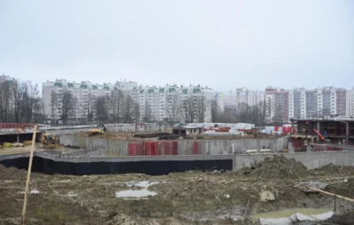 Фото 3. Орловские депутаты посетили стройплощадки будущих школ