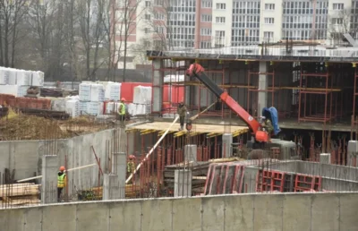 Фото 4. Орловские депутаты посетили стройплощадки будущих школ