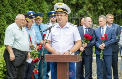 открытие бюста