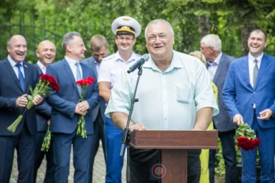 открытие бюста