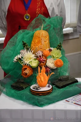 Фото 2. Студенты Орловского техникума сферы услуг стали лучшими в карвинге, кулинарии и в барменском искусстве