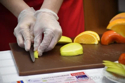 Фото 8. Студенты Орловского техникума сферы услуг стали лучшими в карвинге, кулинарии и в барменском искусстве