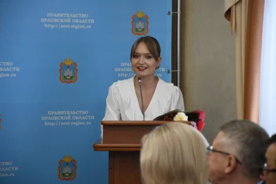 Фото 2. Достигшие особых успехов молодые орловцы получили награды