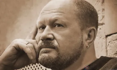 Сегодня исполняется 30 лет творческой деятельности актёра орловского театра «Свободное пространство» Валерия Лагоши