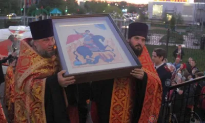 Более двух тысяч верующих встретили в Орле ковчег с частицей мощей великомученика Георгия Победоносца