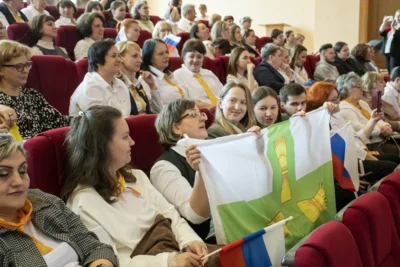 Фото 6. В Орле обсудили аспекты формирования у молодёжи чувства патриотизма