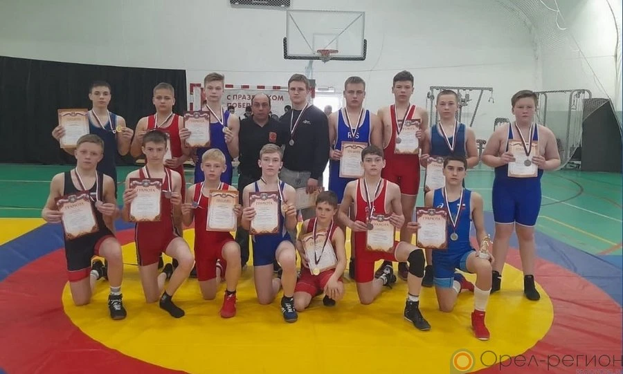 Покровские спортсмены выиграли 15 медалей на областном турнире по вольной борьбе