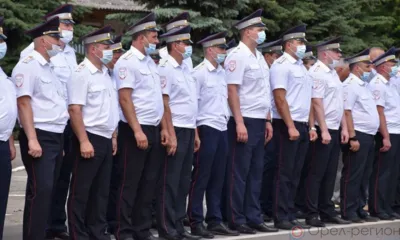 Всегда на посту: Орловские инспекторы ГИБДД приняли поздравления с 85-летием образования службы