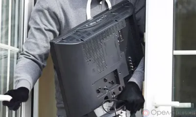 В Свердловском районе мужчина обворовал соседку