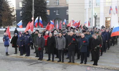 23 февраля на бульваре Победы в Орле состоялось торжественное возложение гирлянды Славы