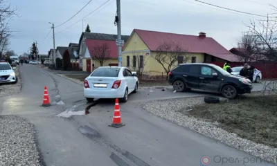 В Орле Renault и Chevrolet не поделили дорогу